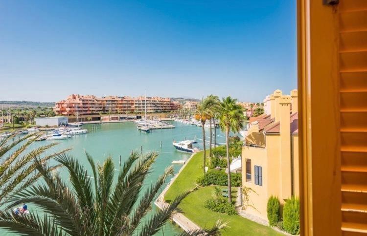 Apartamento Con Piscina ,Playa Con Vistas Panoramicas En La Marina De Sotogrande San Roque  Εξωτερικό φωτογραφία